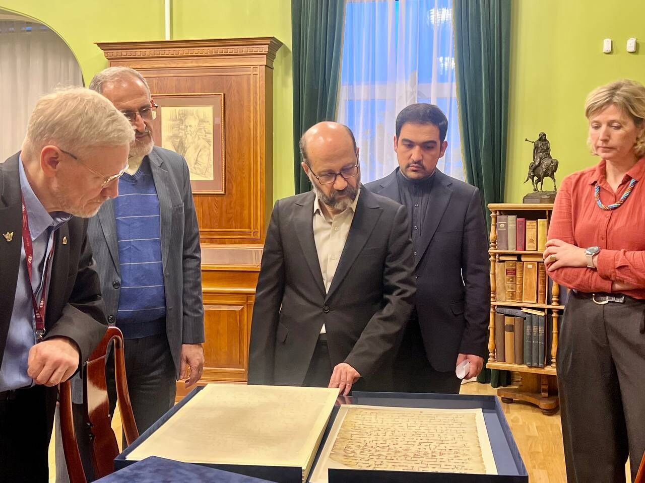 بازدید رئیس سازمان اسناد و کتابخانه ملی ایران از کتابخانه ملی روسیه بازدید رئیس سازمان اسناد و کتابخانه ملی ایران از کتابخانه ملی روسیه